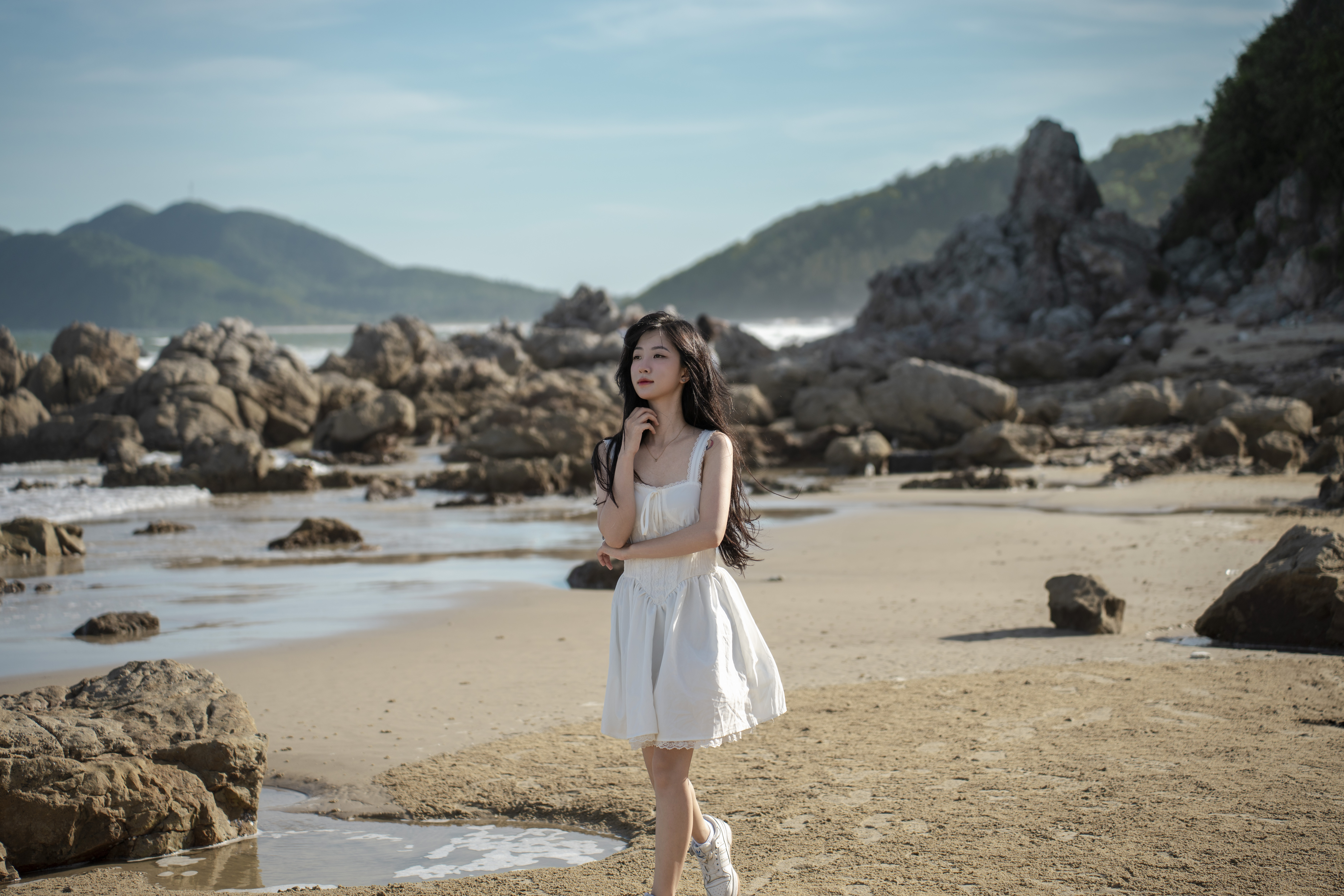 TOP 7 BÃI BIỂN Ở QUAN LẠN - Bãi đá tình yêu